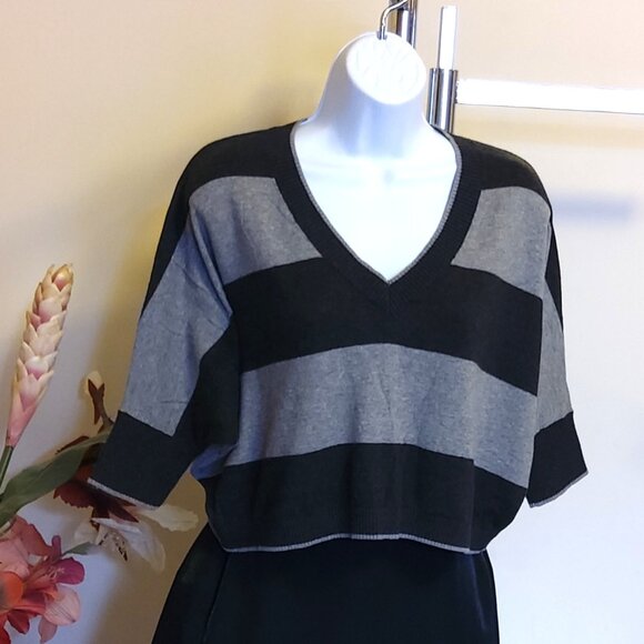 NWOT Kensiegirl Women’s V Neck Casual Work Knit Sweater Batwing Sleeve Loose Top - Picture 4 of 7